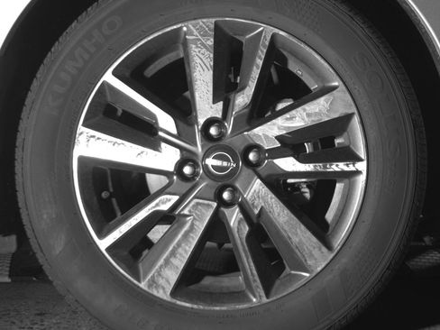 Used 2025 Nissan Versa SV image 13