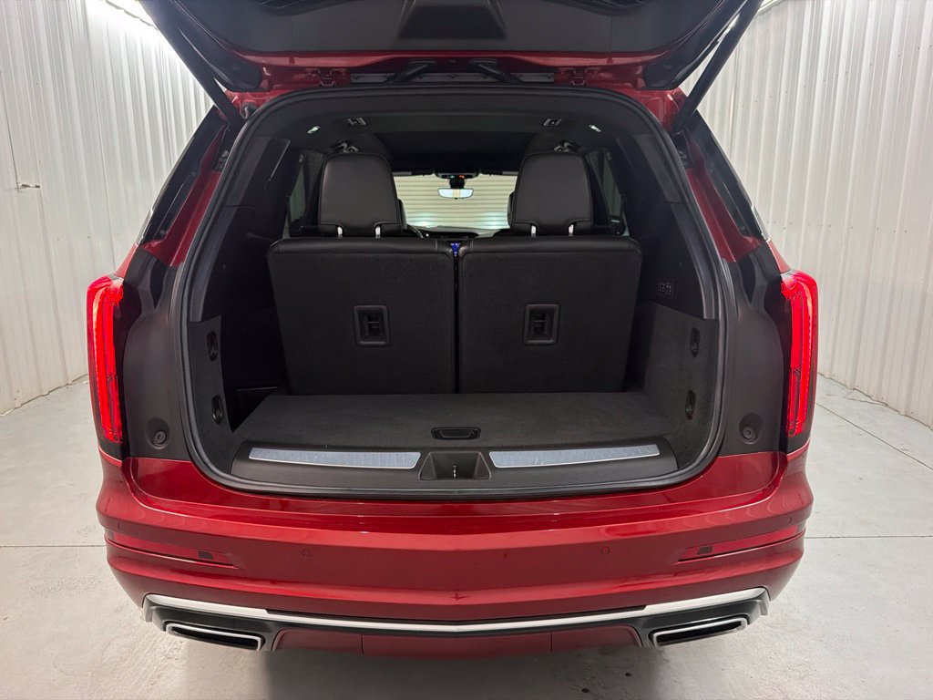 Used 2023 Cadillac XT6 Premium Luxury w/ Technology Package FWD image 22