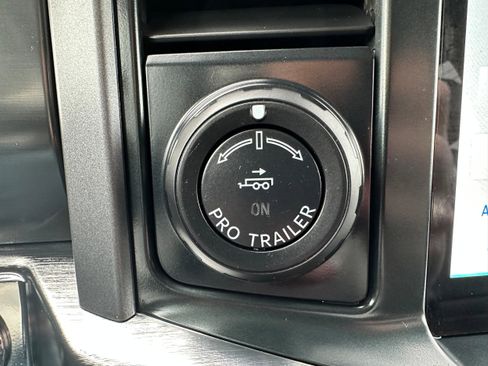 Used 2023 Ford F150 Lariat w/ Trailer Tow Package image 23