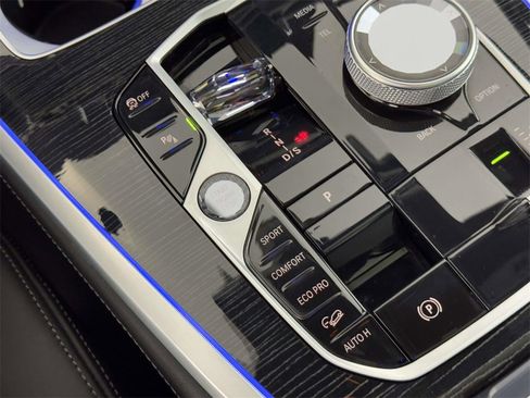 Used 2023 BMW X7 M60i w/ Executive Package image 28