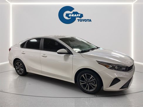 Used 2024 Kia Forte LXS image 10