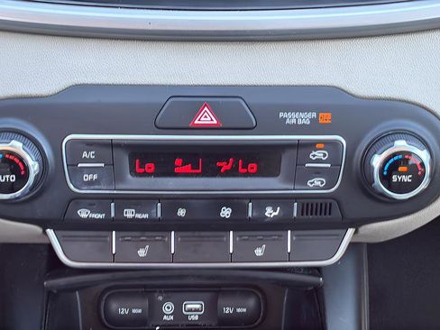 Used 2020 Kia Sorento LX w/ LX I4 Convenience Package FWD image 21