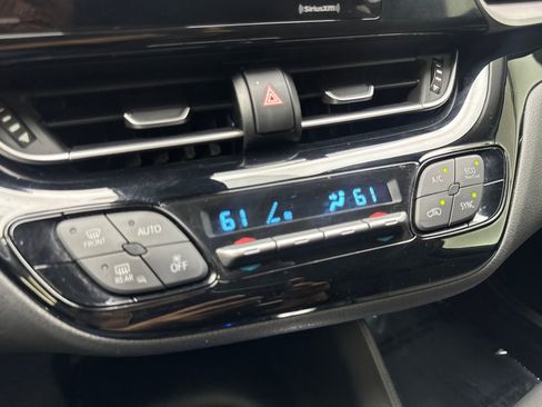 Used 2021 Toyota C-HR LE FWD image 67