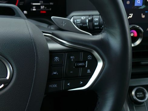 Used 2025 Lexus GX 550 w/ Cold Area Package AWD/4WD image 37