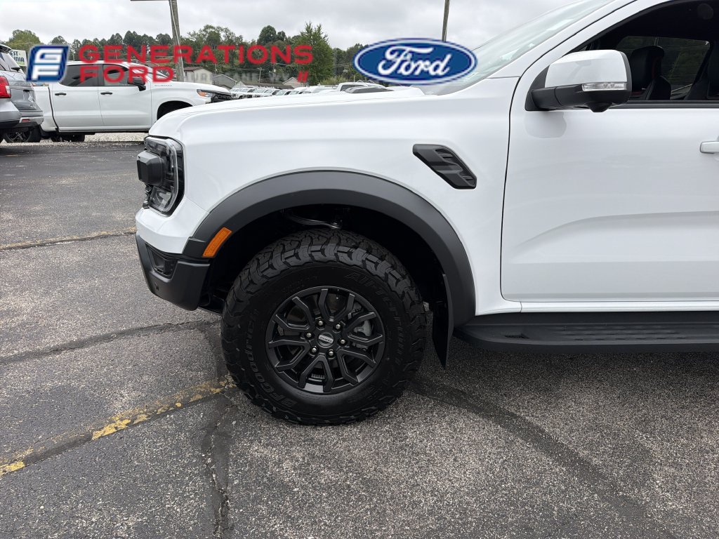 Used 2025 Ford Ranger Raptor AWD/4WD image 11