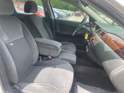 Used 2007 Chevrolet Impala LS FWD image 12