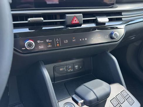 New 2026 Kia Sportage SX FWD image 23