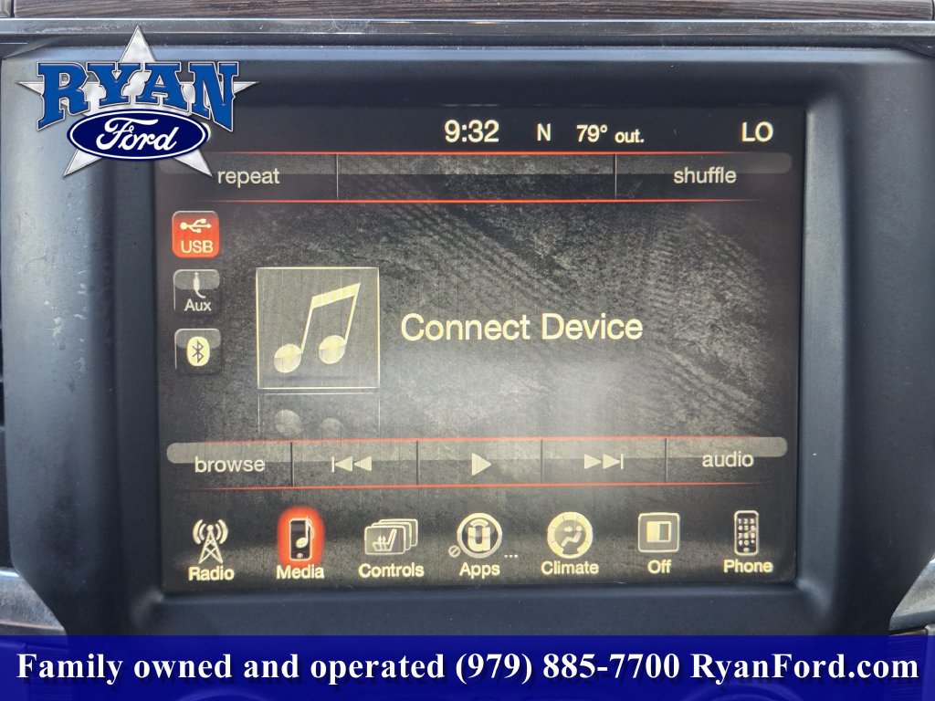 Used 2017 RAM 1500 Laramie RWD image 12