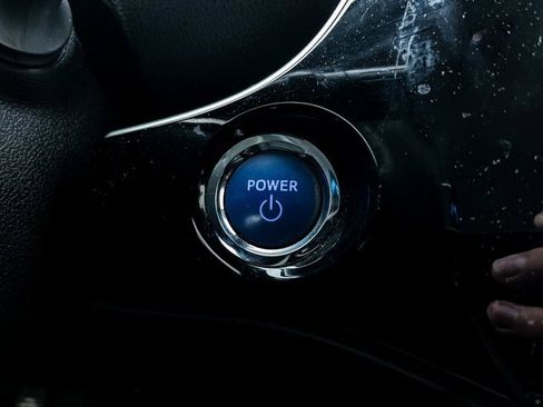 Used 2018 Toyota Prius Three Touring image 25