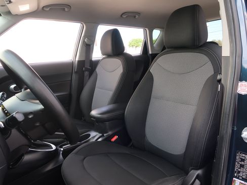 Used 2018 Kia Soul + image 12