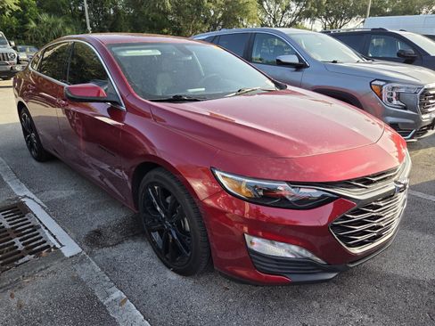 Certified 2021 Chevrolet Malibu LT w/ Sport Edition FWD image 2