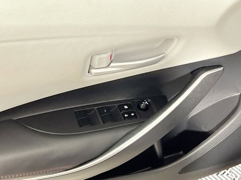 Used 2024 Toyota Corolla SE FWD image 17