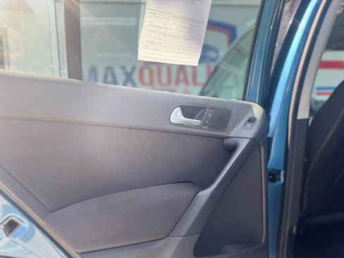 Used 2017 Volkswagen Tiguan Limited w/ Premium Package image 40