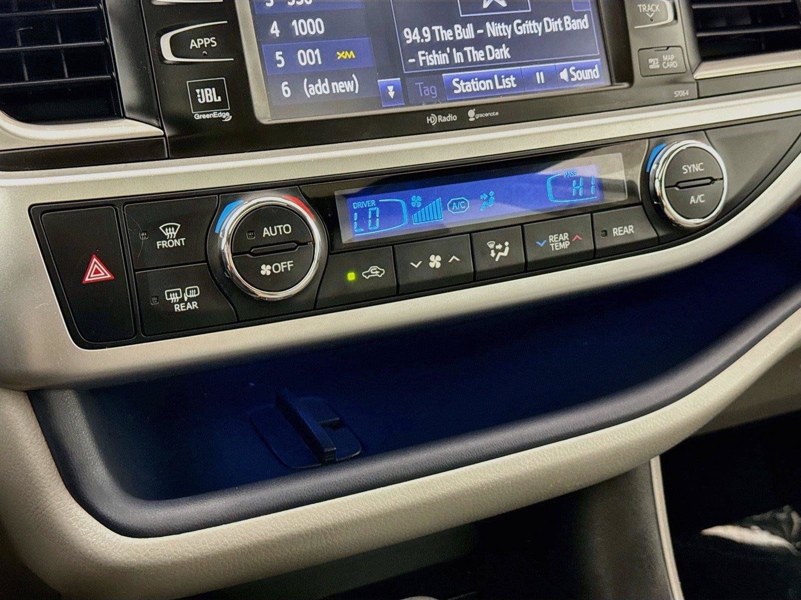 Used 2015 Toyota Highlander Limited FWD image 24
