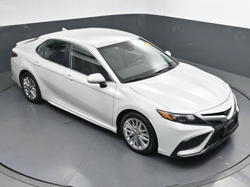 Certified 2023 Toyota Camry SE image 32