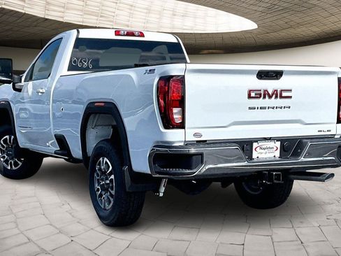 New 2026 GMC Sierra 2500 SLE AWD/4WD image 3