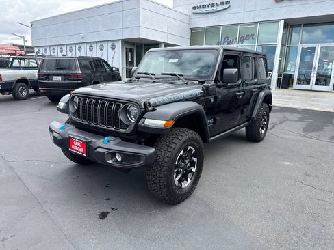 Certified 2025 Jeep Wrangler Unlimited Rubicon 4xe w/ Convenience Group AWD/4WD image 3