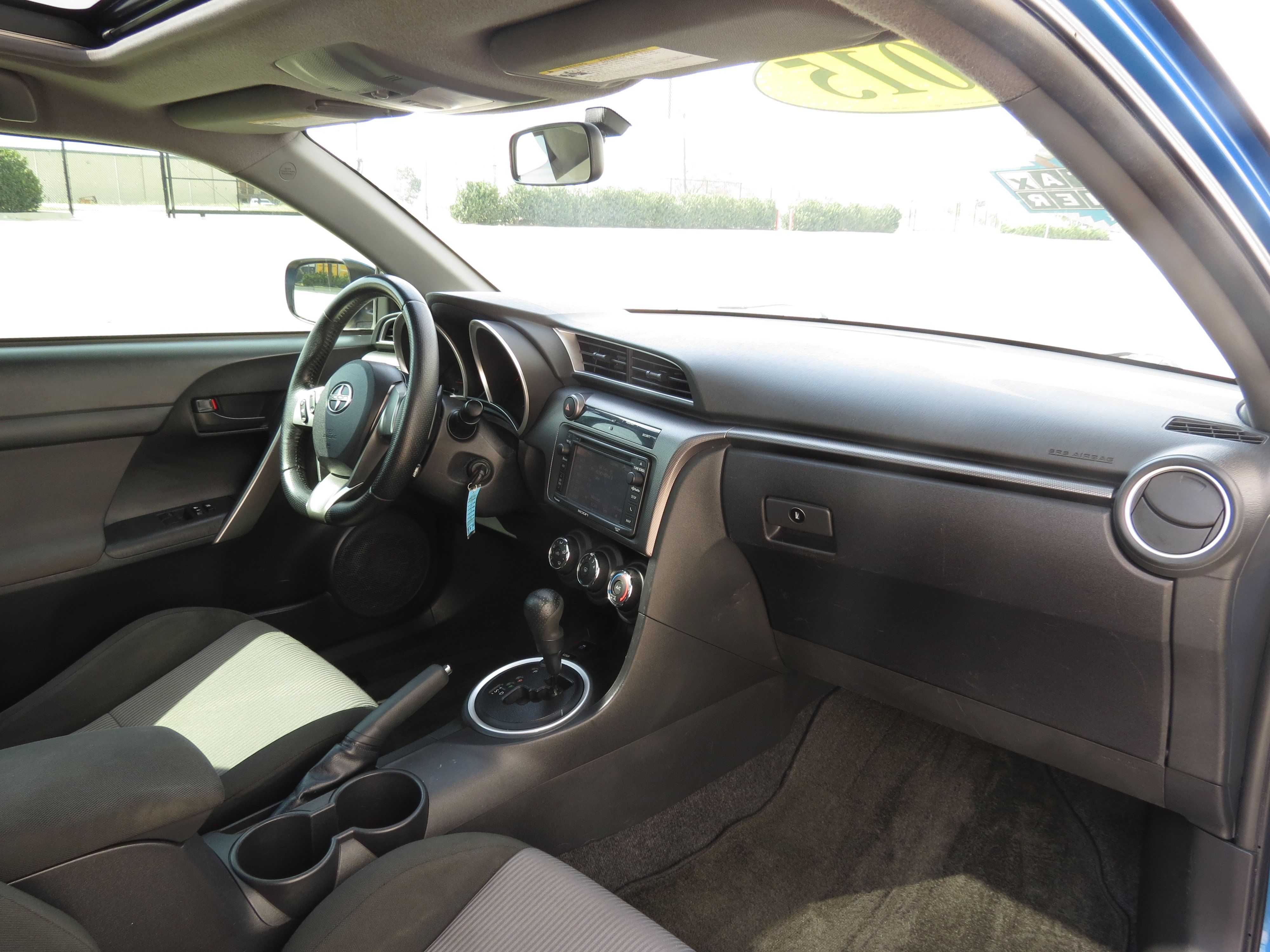 Used 2015 Scion tC FWD image 28