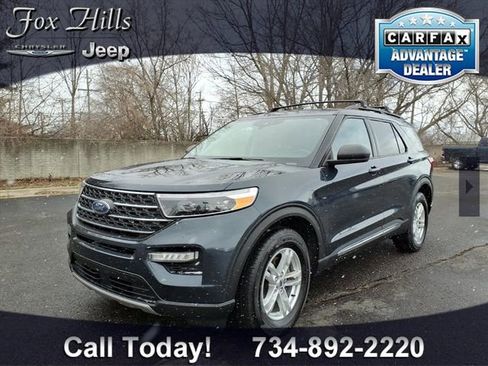 Used 2022 Ford Explorer XLT w/ Equipment Group 202A AWD/4WD image 3