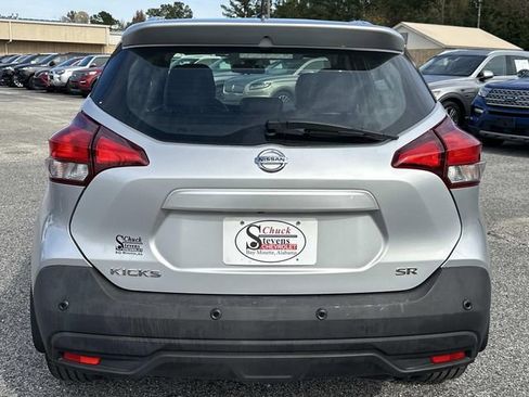 Used 2020 Nissan Kicks SR w/ SR Premium Package image 6