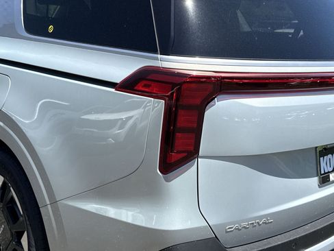 New 2026 Kia Carnival EX FWD image 14