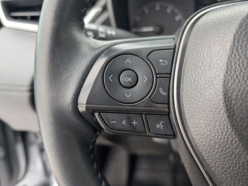 Used 2025 Toyota Corolla Cross LE image 25