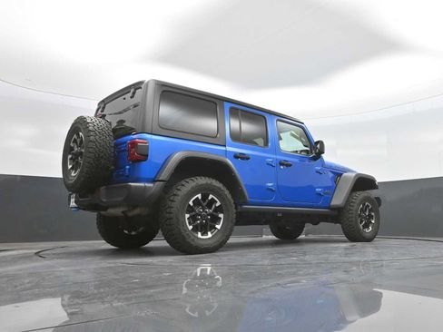 Used 2024 Jeep Wrangler Unlimited Rubicon 4xe AWD/4WD image 45