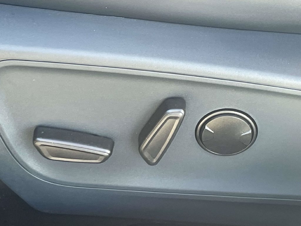 Used 2024 Ford Maverick Lariat FWD image 17