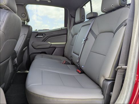 Certified 2023 Chevrolet Colorado ZR2 w/ ZR2 Convenience Package III AWD/4WD image 17