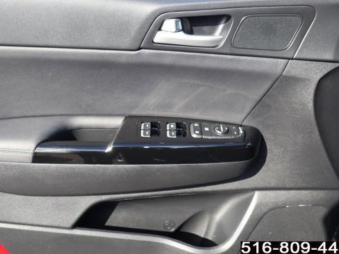 Used 2020 Kia Sportage EX image 17