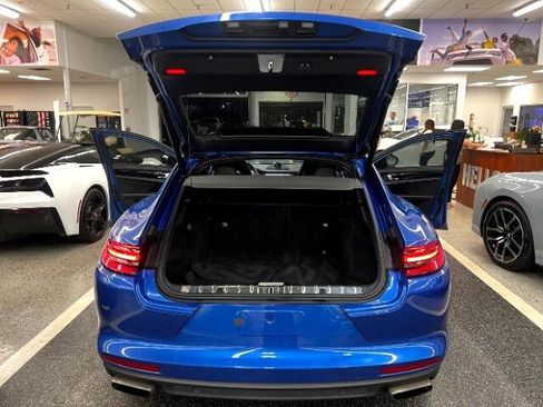 Used 2017 Porsche Panamera image 31