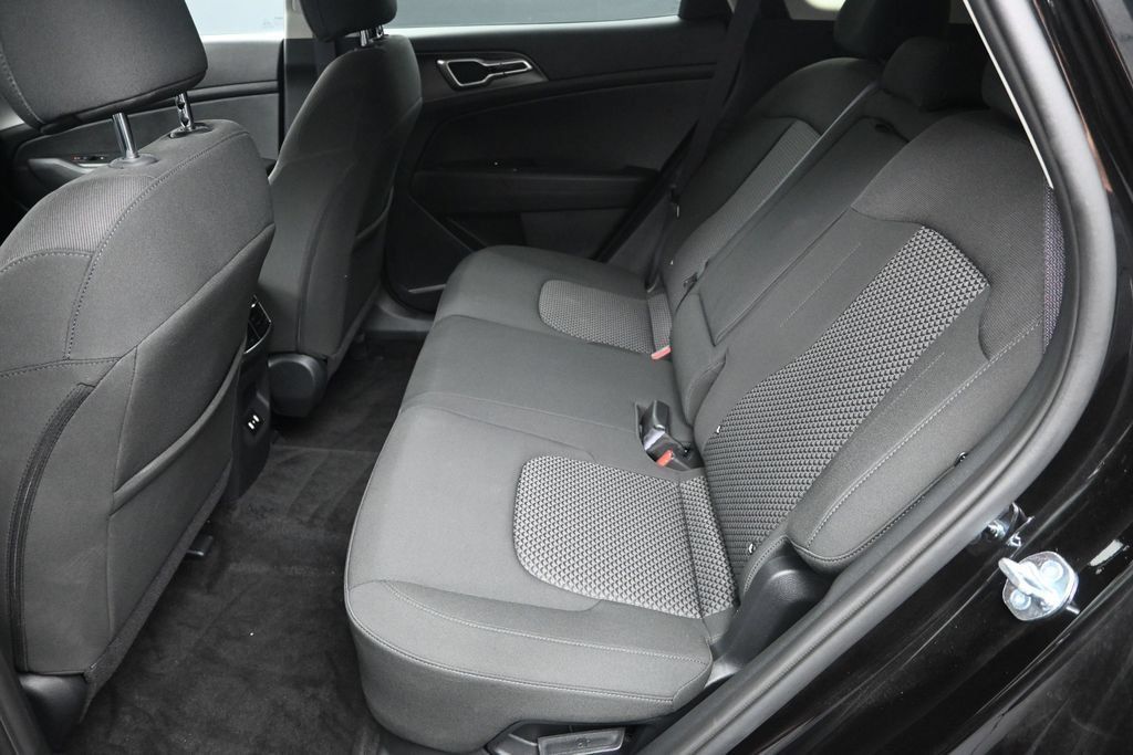 Certified 2026 Kia Sportage LX FWD image 27