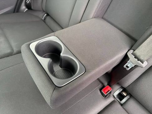 Used 2023 Nissan Rogue S FWD image 33