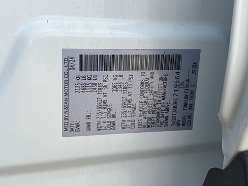 Used 2024 Nissan Rogue S AWD/4WD image 45