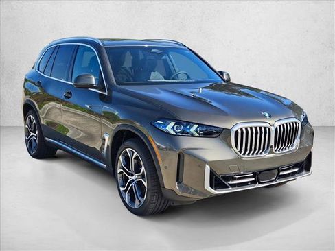Used 2026 BMW X5 xDrive40i w/ Climate Comfort Package AWD/4WD image 3