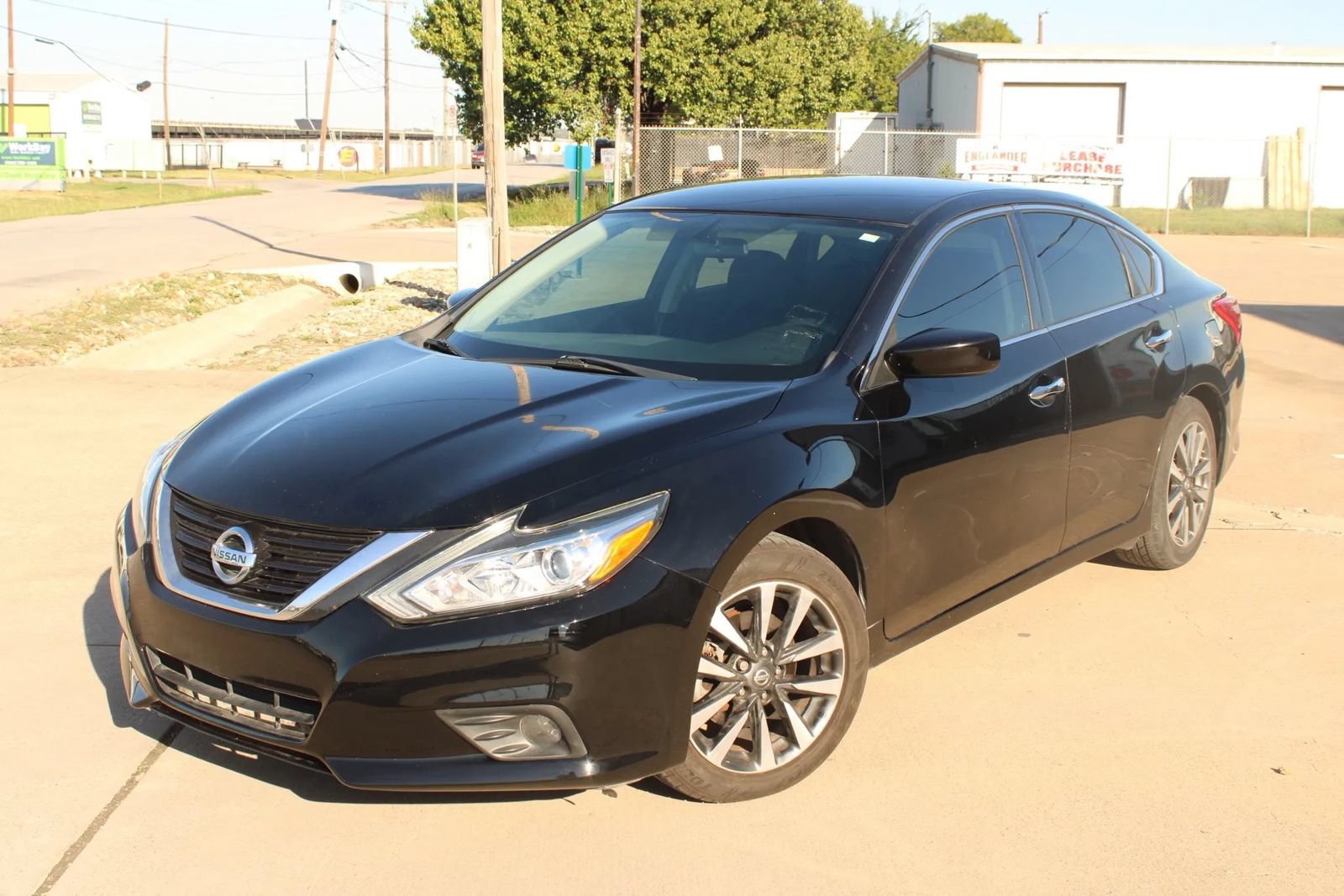 Used 2018 Nissan Altima 2.5 SV FWD image 1