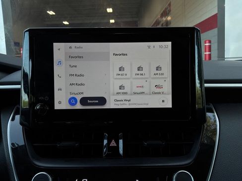 Used 2025 Toyota Corolla LE FWD image 26