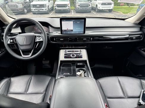 Used 2023 Lincoln Aviator AWD w/ Premium Package image 10