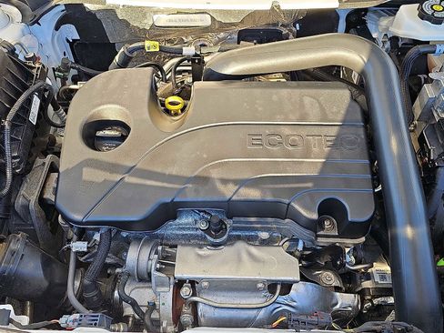 Used 2024 GMC Terrain SLE image 28