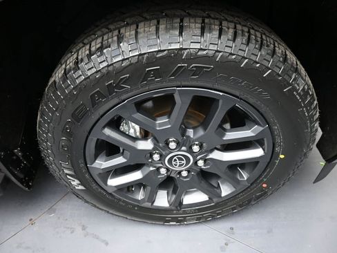 Certified 2023 Toyota Sequoia Platinum image 13