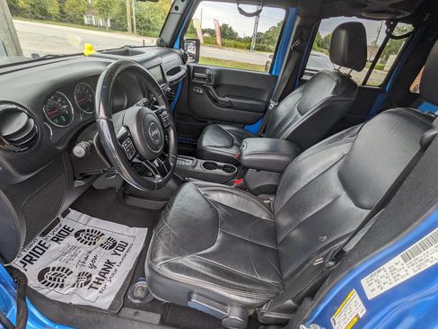 Used 2014 Jeep Wrangler Altitude image 13