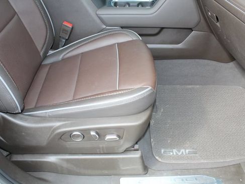 Used 2025 GMC Sierra 1500 Denali w/ Denali Reserve Package AWD/4WD image 19