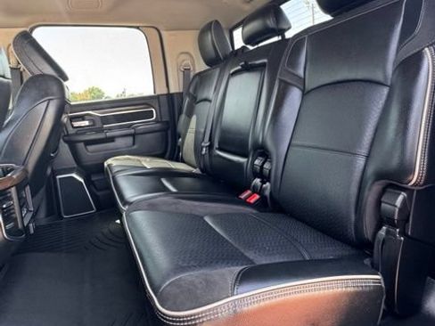 Used 2024 RAM 2500 Laramie AWD/4WD image 10