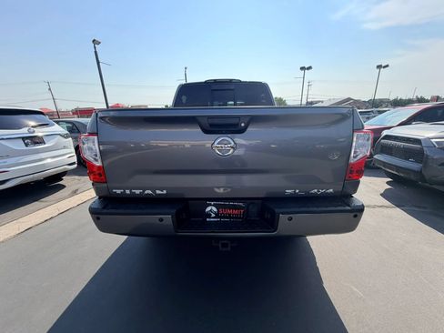 Used 2018 Nissan Titan SV w/ SV Convenience Package AWD/4WD image 5