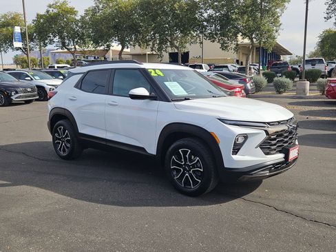 Used 2024 Chevrolet TrailBlazer ACTIV w/ Convenience Package image 3