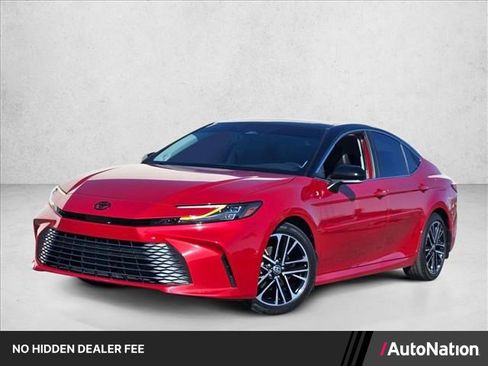 Used 2025 Toyota Camry XLE w/ Premium Package FWD image 1