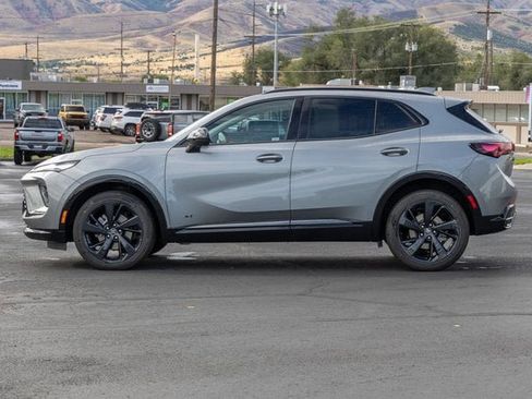 Certified 2025 Buick Envision Sport Touring image 3