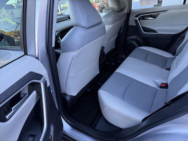 Certified 2022 Toyota RAV4 XLE Premium AWD/4WD image 18
