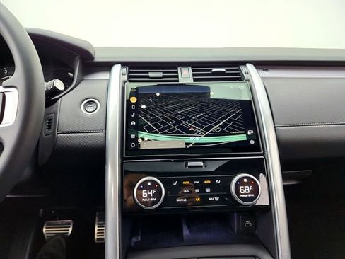 Used 2025 Land Rover Discovery Dynamic SE AWD/4WD image 27