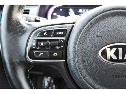 Used 2019 Kia Niro EX Premium image 18